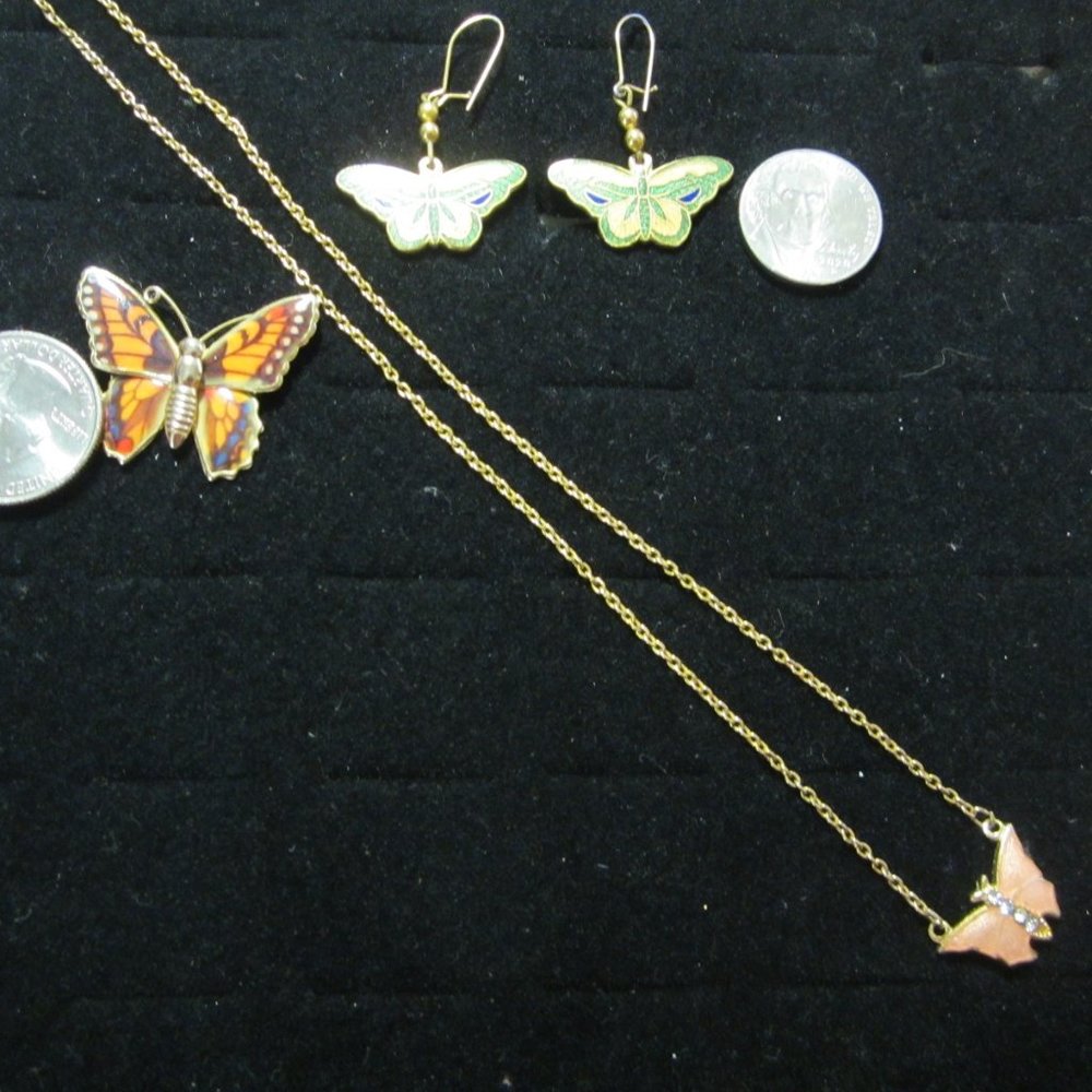VINTAGE  Butterfly Assemble